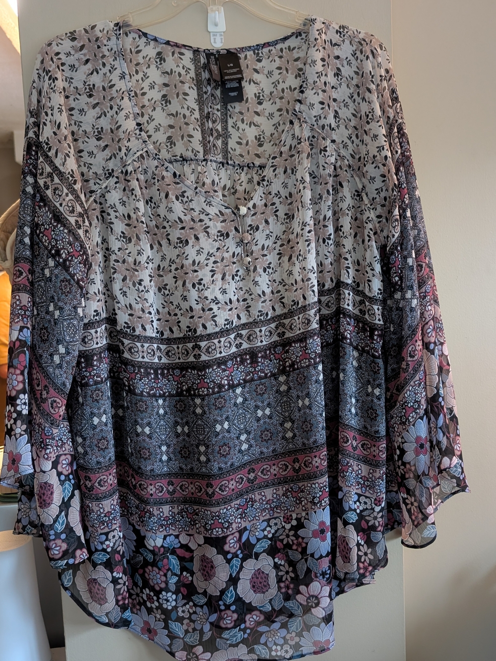 Bisou Bisou Black and Blush Floral Boho Tunic